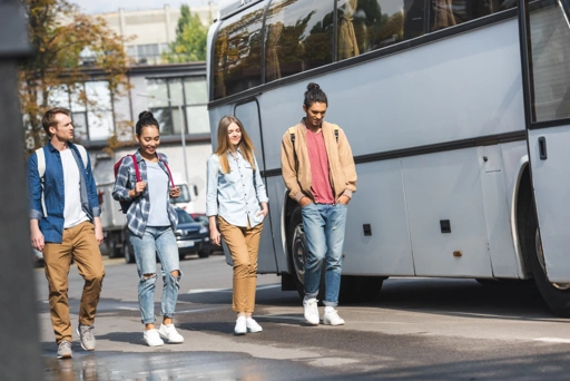 Hogyan maradj energikus egy hosszú buszút után